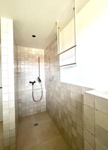 Koupelna v ubytování Luxusappartement hôamele - Ferienwohnung mit Genuss + 4 fotografie