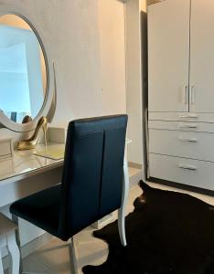 Uetikon am SeeModern Studio with Lake View near Zurich的相册照片