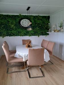 Posezení v ubytování Ferienhaus am Edersee-scheid