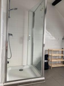 Ένα μπάνιο στο Bel appartement 2 pièces +2 φωτογραφίες