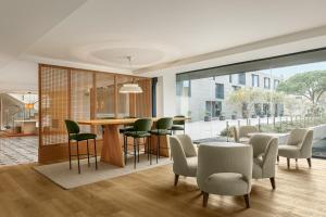 A seating area at AC Hotel Gava Mar