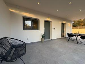 Χώρος καθιστικού στο Platinum River Apartments