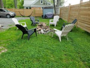 Gallery image of Lazy Daisy - Perfect cottage for a Lake Erie getaway! in Port Colborne