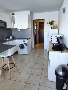 Afbeelding uit fotogalerij van Studio Cabine Ile des pêcheurs in Cap d'Agde