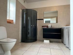 Villa vue saksild strand tesisinde bir banyo