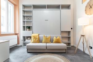 Posezení v ubytování Loano centro Storico appartamento Loft con ParcheggioPrivatoGratuito