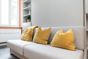Posezení v ubytování Loano centro Storico appartamento Loft con ParcheggioPrivatoGratuito
