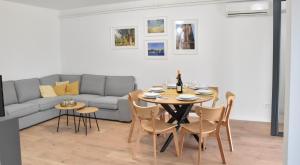 Χώρος καθιστικού στο Vacation home Pula
