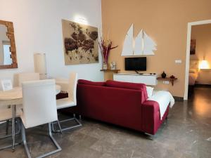 A seating area at El rinconcito de Robles