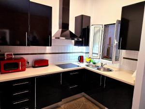 A kitchen or kitchenette at El rinconcito de Robles