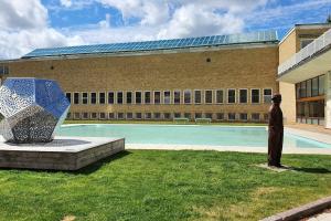 Piscina di Lovely apartment in the center of Ryd o nelle vicinanze