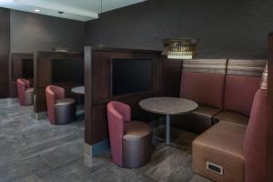 Posezení v ubytování Courtyard by Marriott Houston Northwest/Cypress