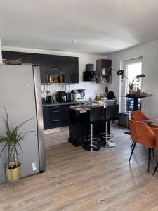 Η κουζίνα ή μικρή κουζίνα στο modern appartment near airport