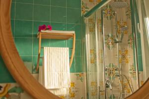 Koupelna v ubytování B&B Alalama