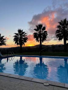 A piscina localizada em Entre Pomares ou nos arredores