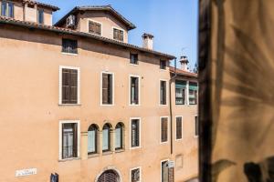 Foto de la galería de BSuite@OlympicRiverside en Vicenza