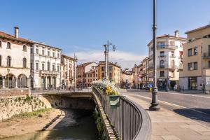 Foto de la galería de BSuite@OlympicRiverside en Vicenza