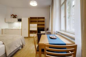 Kuchyňa alebo kuchynka v ubytovaní Deluxe suite in prime location