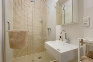 Kúpeľňa v ubytovaní Deluxe suite in prime location