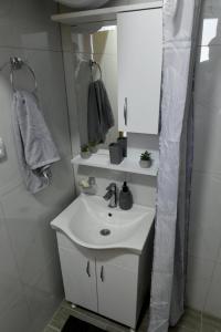 Vila Dobar Pogled tesisinde bir banyo