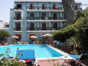 Bazén v ubytování Hotel La Playa nebo v jeho okolí