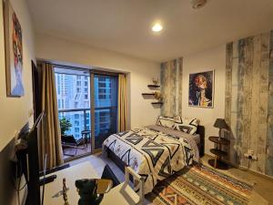 Lova arba lovos apgyvendinimo įstaigoje Super Host at Highest Residential Tower in the world, Private Rooms in a Shared apartment dar 24 nuotraukos