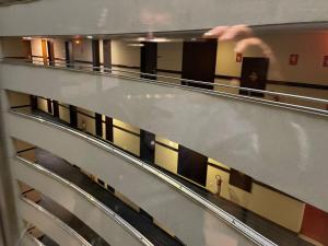 an image of an escalator in a building at Meliá Brasil 21 Bloco D Diária Brasil 17199 in Brasilia