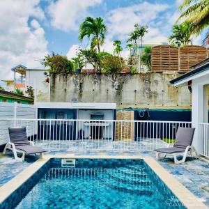 Bazén v ubytování Villa T4 La Sagesse WS - Piscine Privée nebo v jeho okolí