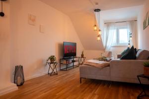 Gallery image of SCHLOSSBERG RESIDENCES - Design City-Apartment im Herzen der Weinstraße in Neustadt an der Weinstraße +36 photos
