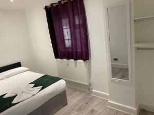 Gallery image of The w3 flat in London