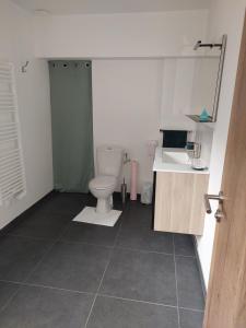 Koupelna v ubytování Bel appartement 6pers + 4 fotografie