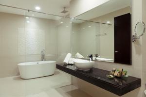 The Waterfront Hotel Kuching, Kuching (updated prices 2025)