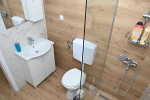Kúpeľňa v ubytovaní Apartment Oscar + 37 fotografií