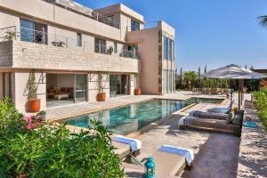 ein Bild einer Villa mit einem Pool in der Unterkunft Villa ARGANINA piscine chauffée in Essaouira