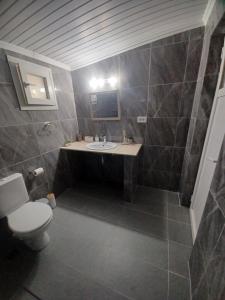 Kúpeľňa v ubytovaní Olive holiday home + 37 fotografií