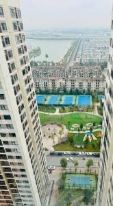 Γενική άποψη της πόλης Gia Lâm Pho ή θέα της πόλης από  αυτό το διαμέρισμα +15 φωτογραφίες