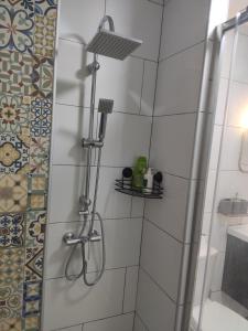 Koupelna v ubytování Family Нotel Banuri + 37 fotografií
