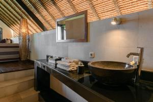 Ένα μπάνιο στο Villa Banjar Beach +54 φωτογραφίες