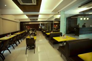 Restaurace v ubytování Nestor Hotel, Mumbai