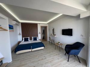 TV a/nebo společenská místnost v ubytování Sea View Apts & Suites by Pachiplex