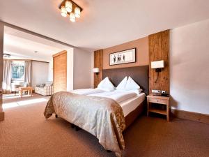 Postel nebo postele na pokoji v ubytování Hotel Das Urbisgut + 37 fotografií