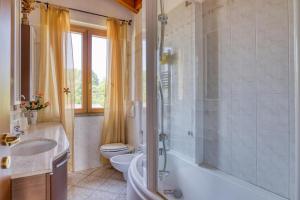 Ένα μπάνιο στο Casa Maddalena Private Beach - Happy Rentals +28 φωτογραφίες