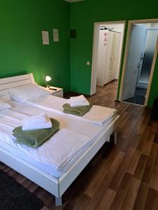 Postel nebo postele na pokoji v ubytování Rooms Modrušan