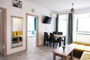 Televisyen dan/atau pusat hiburan di Ddy Apartment