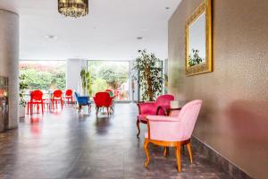 Posezení v ubytování AACR Hotel Monteolivos