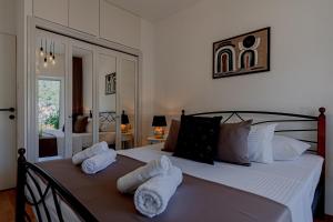 Katil atau katil-katil dalam bilik di Modern Fisherman's Stone House Brna