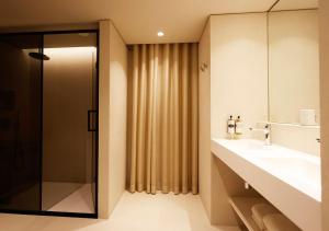 Um banheiro em Montebelo Viseu Congress Hotel & Spa