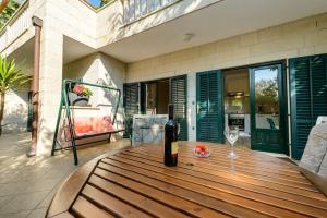 Nápoje v ubytování City Center Suites - Studio with Private Terrace 2