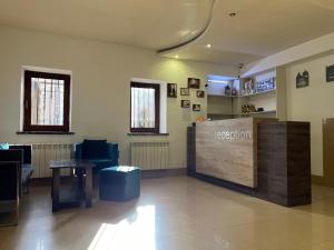Lobbyn eller receptionsområdet på Saryan Hotel Yerevan