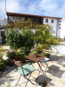 La Casa de Arriba, private rooms in Teror, Gran Canaria外面的花园